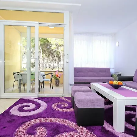 Two Palms Privlaka (Zadar)