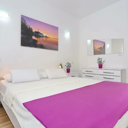 Two Palms Privlaka (Zadar)