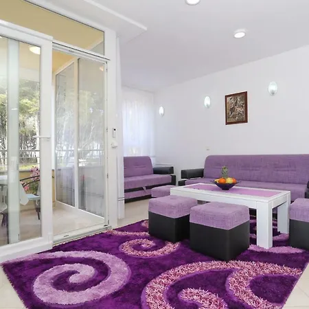 Two Palms Privlaka (Zadar)