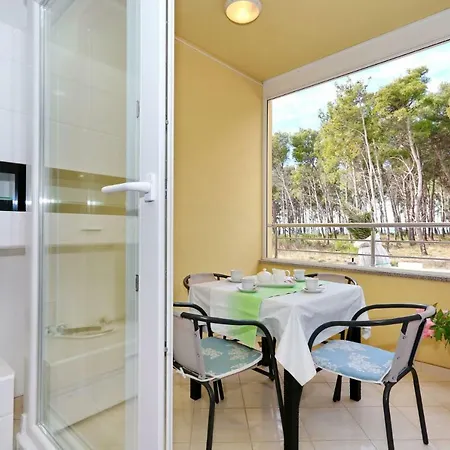 Two Palms Apartmán *